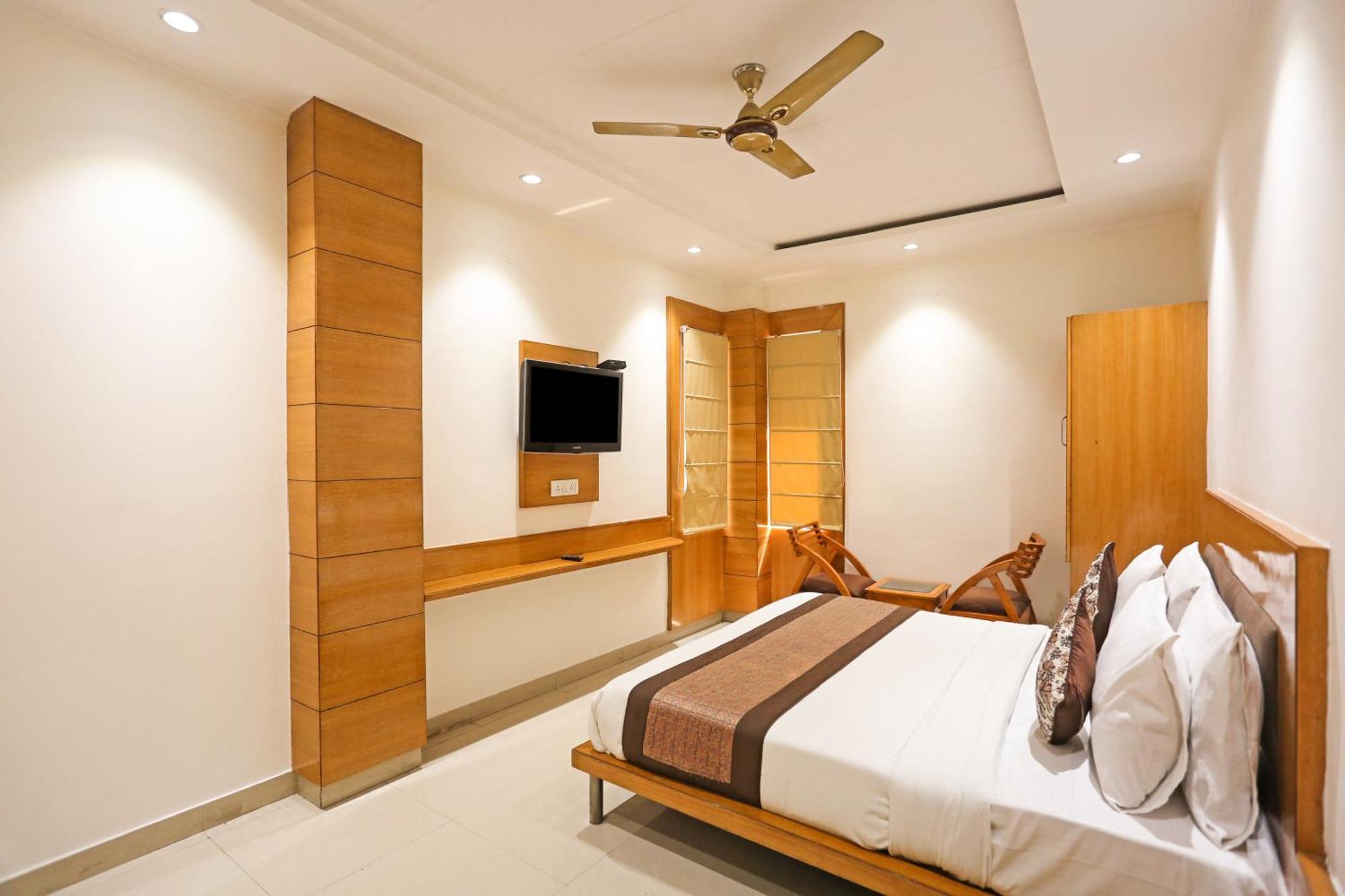 Hotel Silky Palace Near Igi Airportt New Delhi Exterior foto