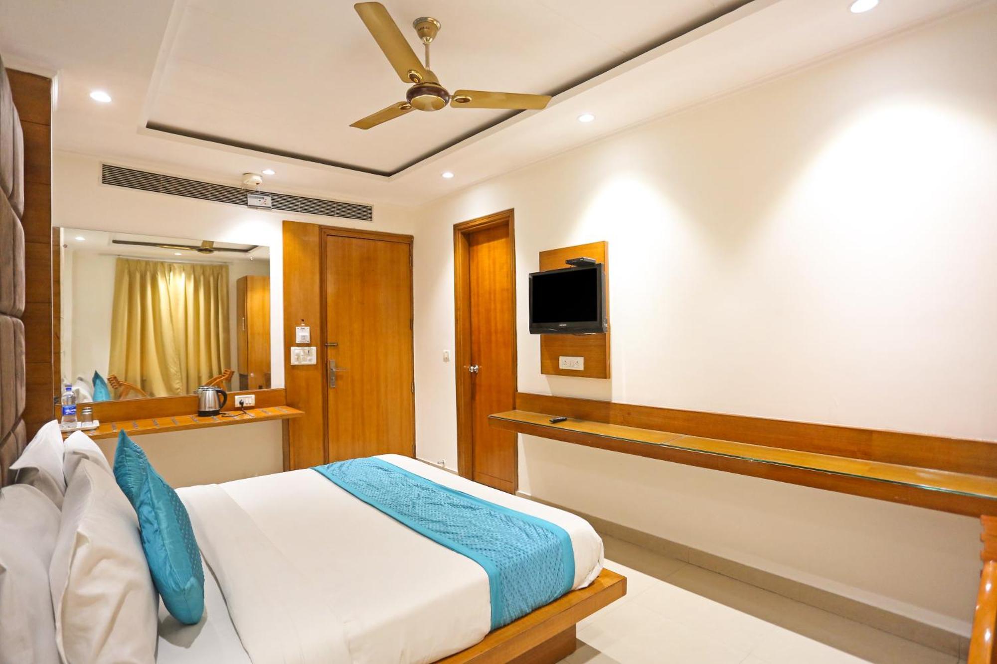 Hotel Silky Palace Near Igi Airportt New Delhi Exterior foto