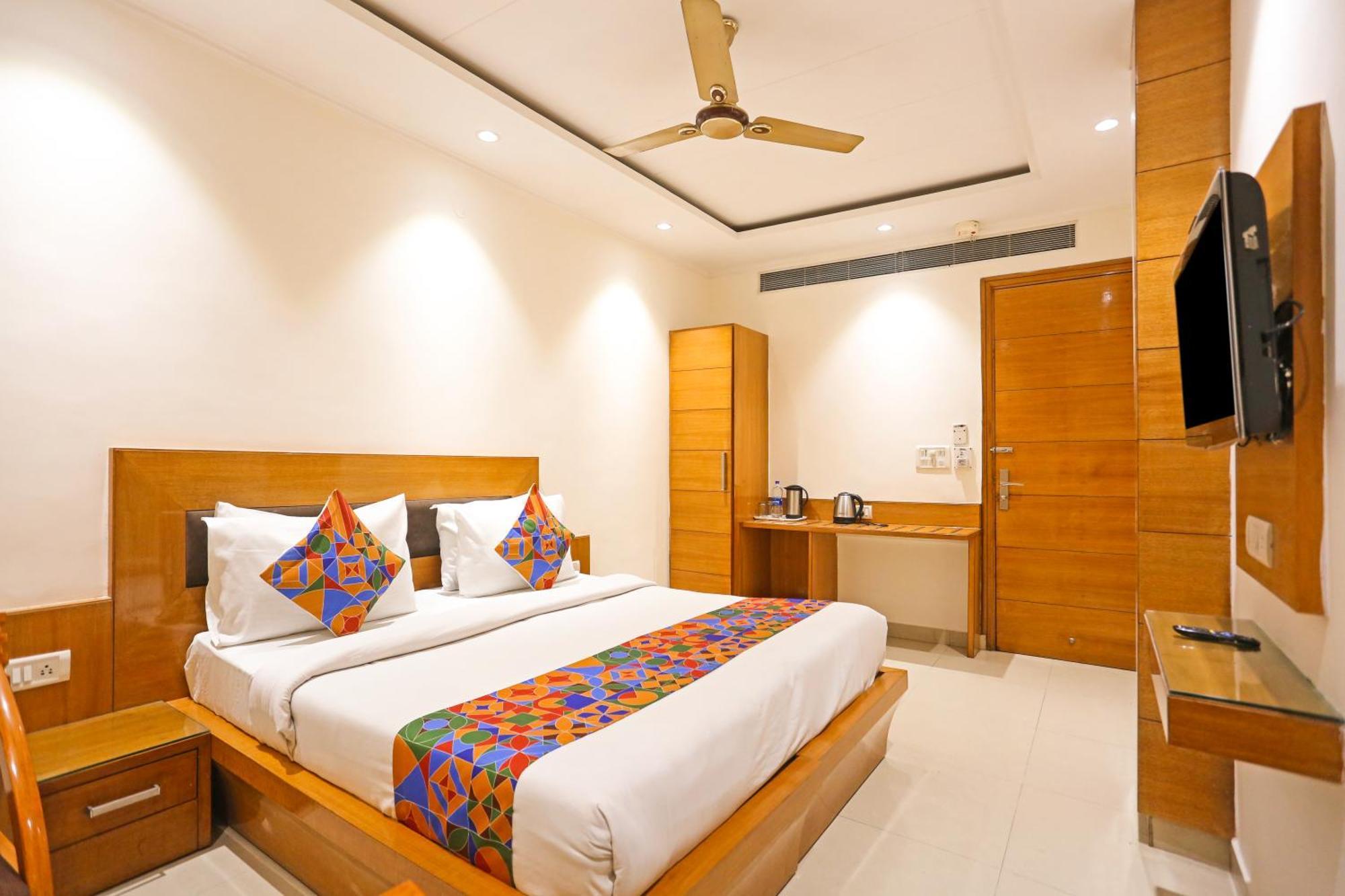 Hotel Silky Palace Near Igi Airportt New Delhi Exterior foto
